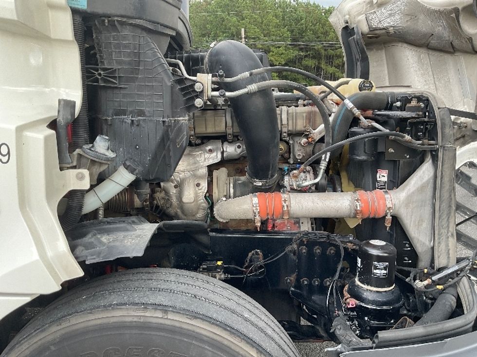 Sleeper Tractor-Heavy Duty Tractors-Freightliner-2020-T12664ST-Dalton-GA-651,085\n\t\tmiles-$ 53,000 - Image 20