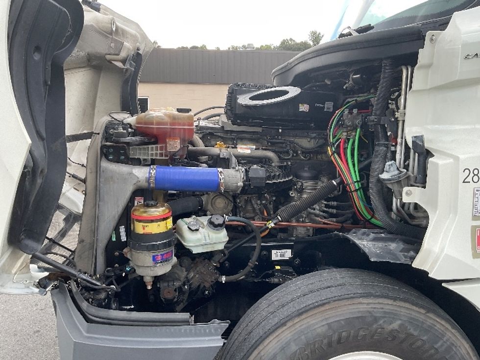 Sleeper Tractor-Heavy Duty Tractors-Freightliner-2020-T12664ST-Dalton-GA-651,085\n\t\tmiles-$ 53,000 - Image 21