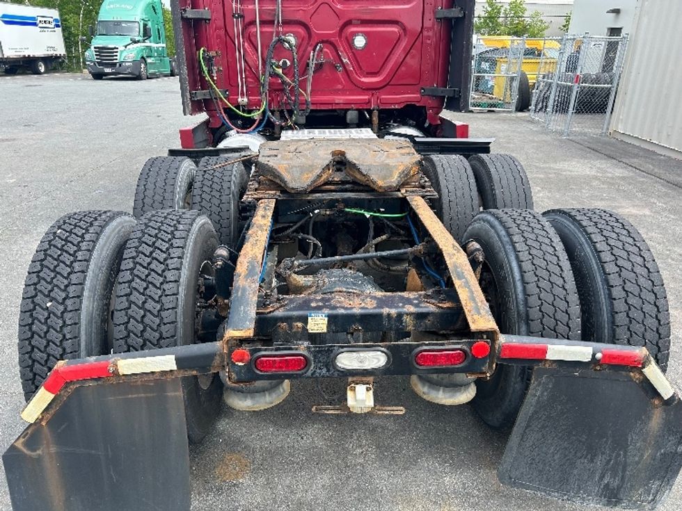 Sleeper Tractor-Heavy Duty Tractors-Freightliner-2020-T12664ST-Dartmouth-NS-333,482\n\t\tkm-$ 102,000 - Image 6