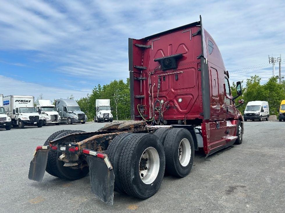 Sleeper Tractor-Heavy Duty Tractors-Freightliner-2020-T12664ST-Dartmouth-NS-333,482\n\t\tkm-$ 102,000 - Image 7