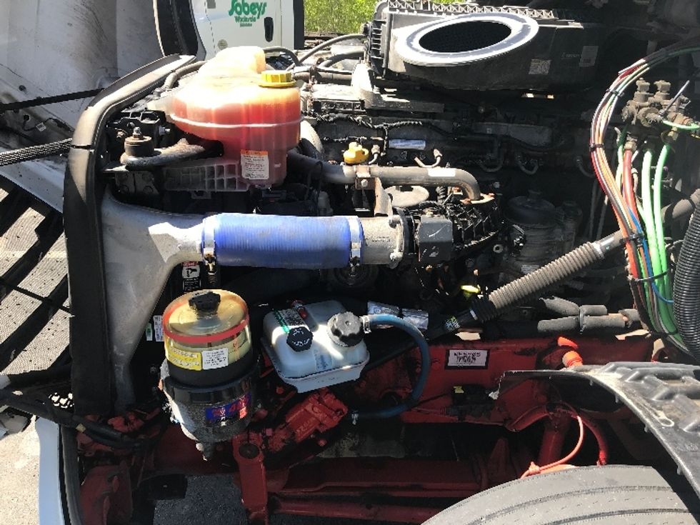 Sleeper Tractor-Heavy Duty Tractors-Freightliner-2020-T12664ST-Dartmouth-NS-847,487\n\t\tkm-$ 76,000 - Image 21