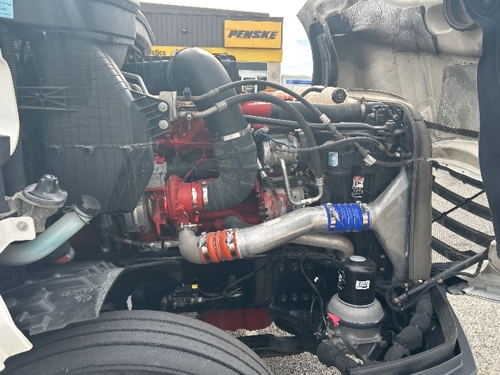 Sleeper Tractor-Heavy Duty Tractors-Freightliner-2020-T12664ST-Davenport-IA-649,000\n\t\tmiles-$ 52,250 - Image 20