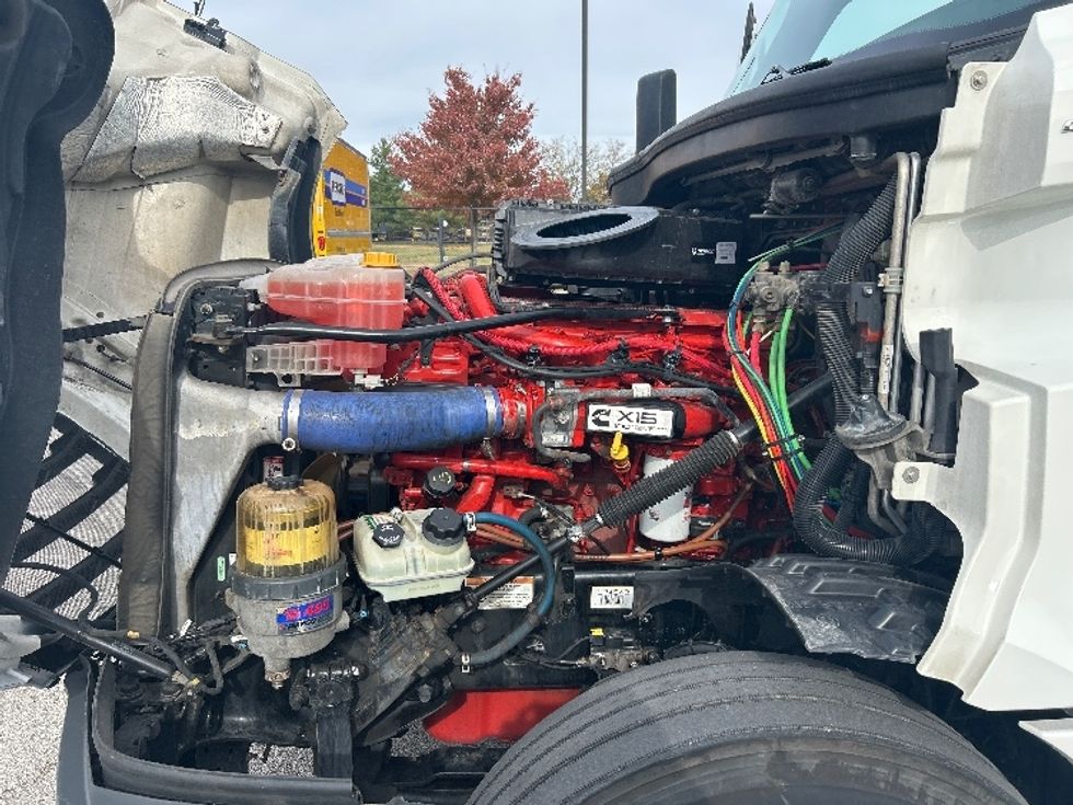 Sleeper Tractor-Heavy Duty Tractors-Freightliner-2020-T12664ST-Davenport-IA-649,000\n\t\tmiles-$ 52,250 - Image 21