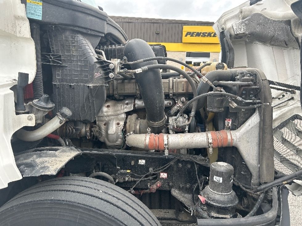 Sleeper Tractor-Heavy Duty Tractors-Freightliner-2020-T12664ST-Davenport-IA-697,621\n\t\tmiles-$ 42,250 - Image 20