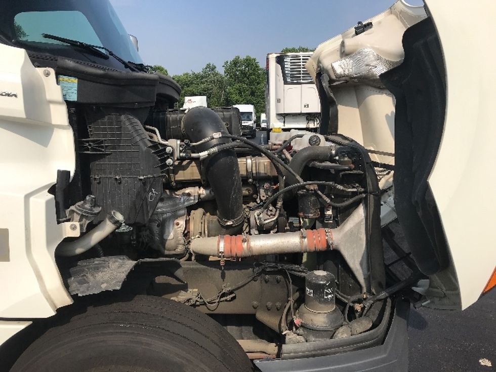 Sleeper Tractor-Heavy Duty Tractors-Freightliner-2020-T12664ST-Dayton-NJ-585,809\n\t\tmiles-$ 56,750 - Image 20