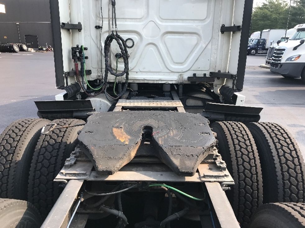 Sleeper Tractor-Heavy Duty Tractors-Freightliner-2020-T12664ST-Dayton-NJ-585,809\n\t\tmiles-$ 56,750 - Image 6