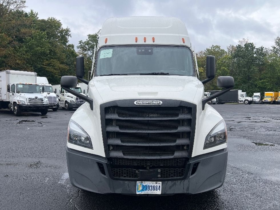 Sleeper Tractor-Heavy Duty Tractors-Freightliner-2020-T12664ST-Dayton-NJ-595,005\n\t\tmiles-$ 53,250 - Image 2