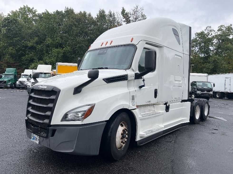 Sleeper Tractor-Heavy Duty Tractors-Freightliner-2020-T12664ST-Dayton-NJ-595,005\n\t\tmiles-$ 53,250 - Image 3