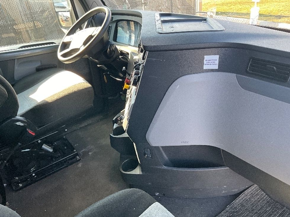 Sleeper Tractor-Heavy Duty Tractors-Freightliner-2020-T12664ST-Dayton-OH-632,565\n\t\tmiles-$ 49,500 - Image 15