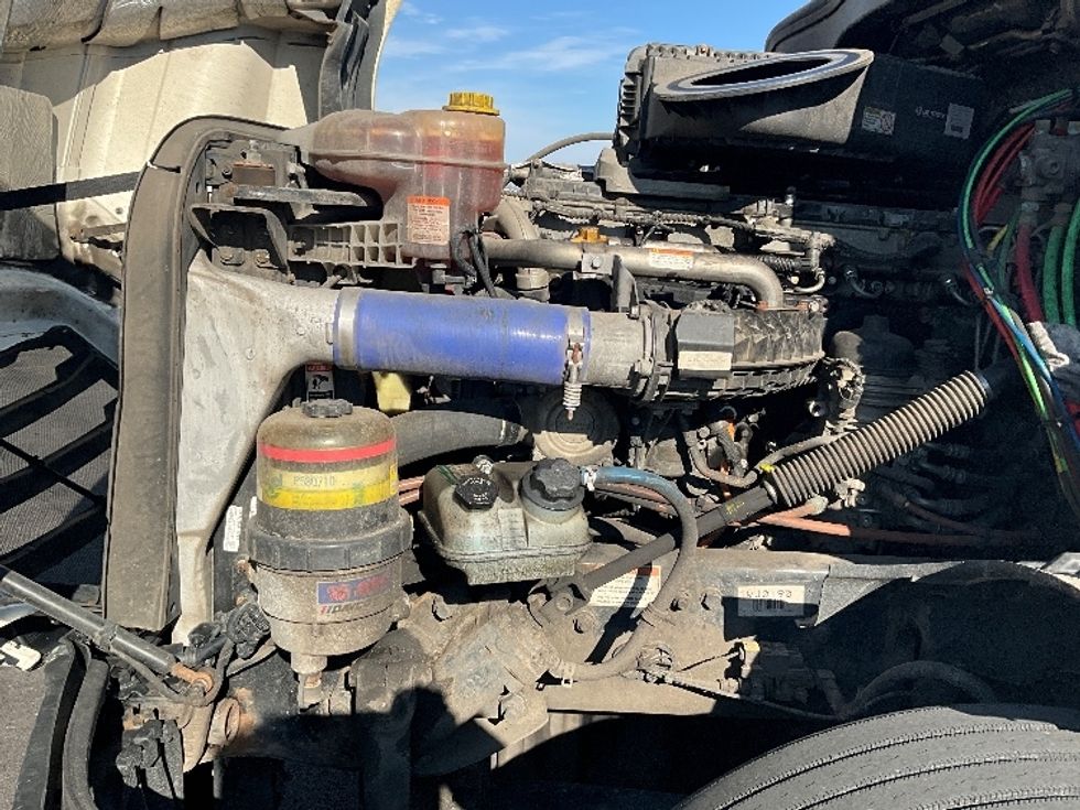 Sleeper Tractor-Heavy Duty Tractors-Freightliner-2020-T12664ST-Dayton-OH-632,565\n\t\tmiles-$ 49,500 - Image 20