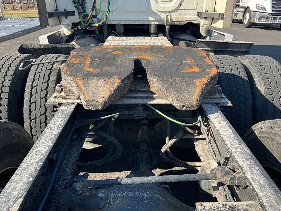 Sleeper Tractor-Heavy Duty Tractors-Freightliner-2020-T12664ST-Dayton-OH-632,565\n\t\tmiles-$ 49,500 - Image 6