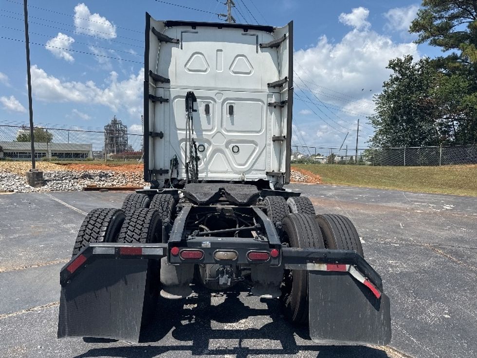 Sleeper Tractor-Heavy Duty Tractors-Freightliner-2020-T12664ST-Decatur-AL-788,546\n\t\tmiles-$ 42,500 - Image 6