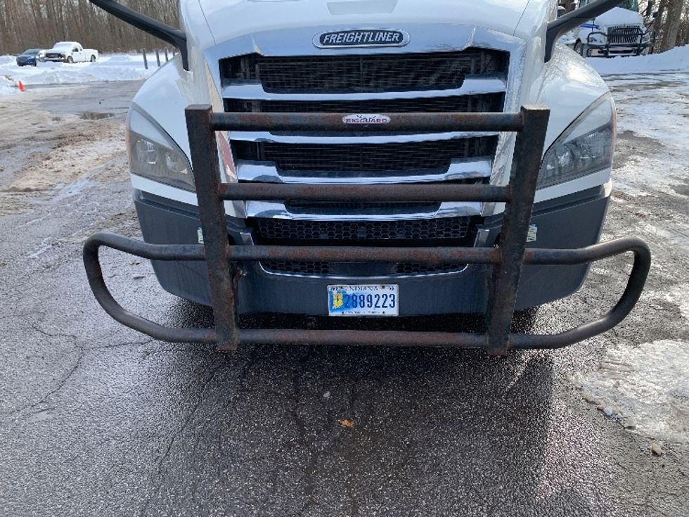 Sleeper Tractor-Heavy Duty Tractors-Freightliner-2020-T12664ST-Delaware-OH-564,009\n\t\tmiles-$ 53,500 - Image 22