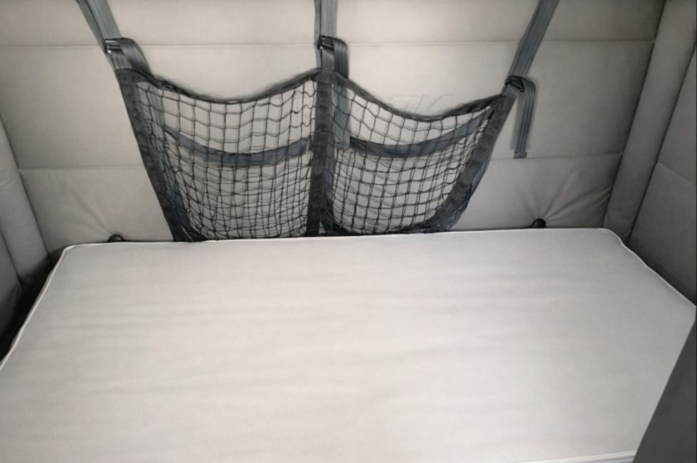 Sleeper Tractor-Heavy Duty Tractors-Freightliner-2020-T12664ST-Delaware-OH-614,356\n\t\tmiles-$ 50,250 - Image 17