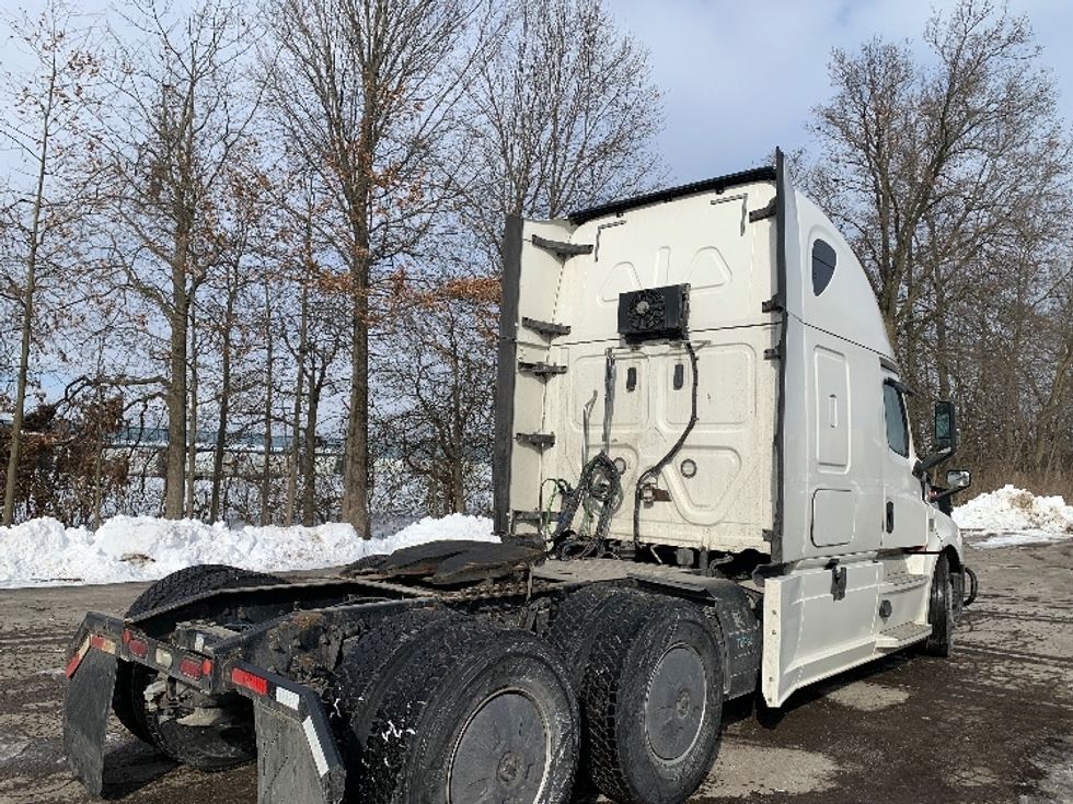Sleeper Tractor-Heavy Duty Tractors-Freightliner-2020-T12664ST-Delaware-OH-614,356\n\t\tmiles-$ 50,250 - Image 7