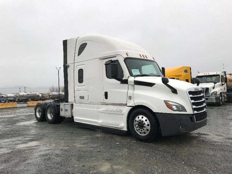 Sleeper Tractor-Heavy Duty Tractors-Freightliner-2020-T12664ST-Delta-BC-1,184,324\n\t\tkm-$ 48,500 - Image 1