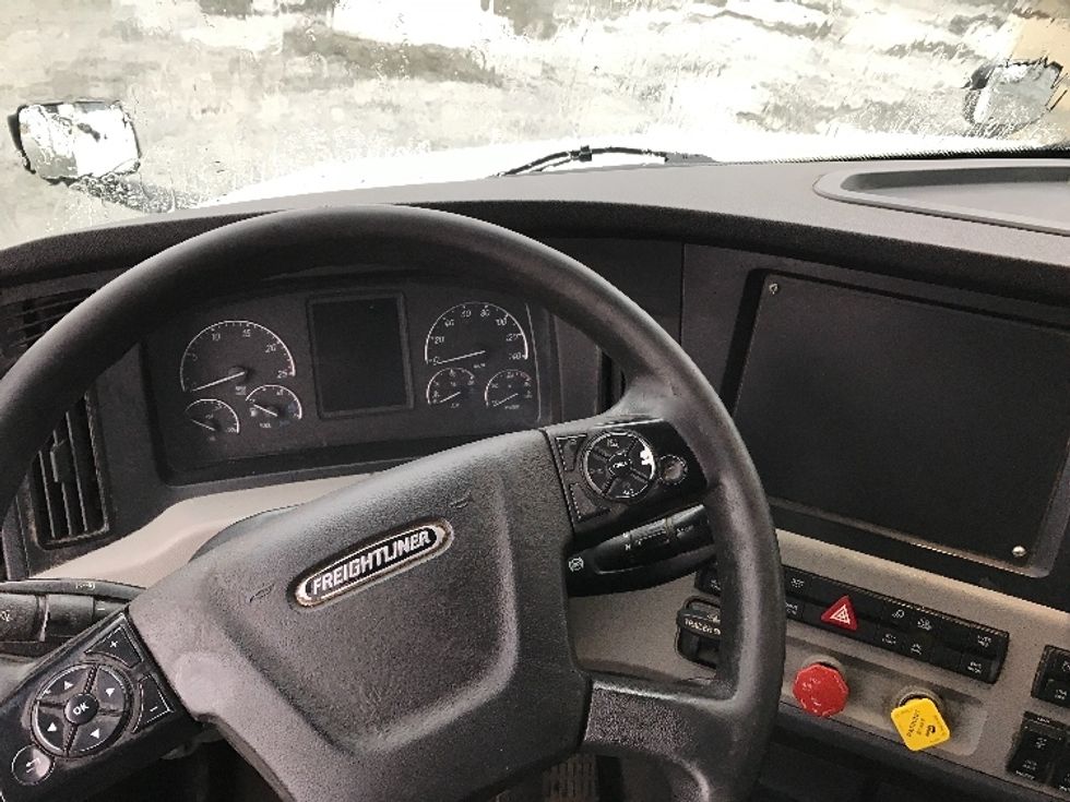 Sleeper Tractor-Heavy Duty Tractors-Freightliner-2020-T12664ST-Delta-BC-1,184,324\n\t\tkm-$ 48,500 - Image 11