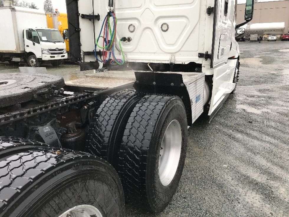 Sleeper Tractor-Heavy Duty Tractors-Freightliner-2020-T12664ST-Delta-BC-1,184,324\n\t\tkm-$ 48,500 - Image 23