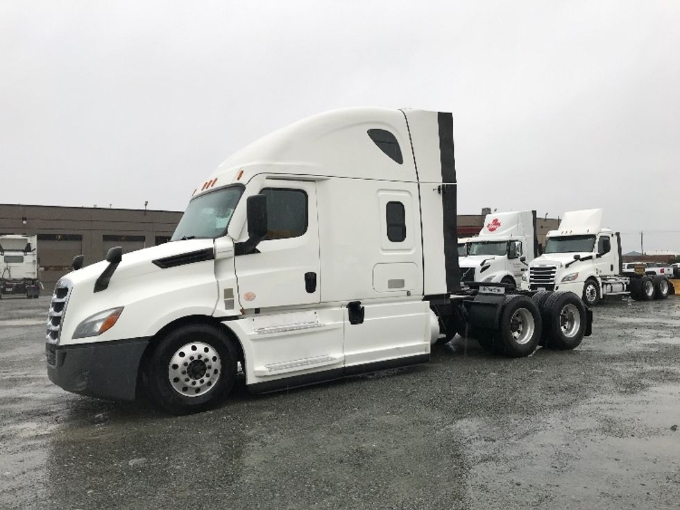 Sleeper Tractor-Heavy Duty Tractors-Freightliner-2020-T12664ST-Delta-BC-1,184,324\n\t\tkm-$ 48,500 - Image 3