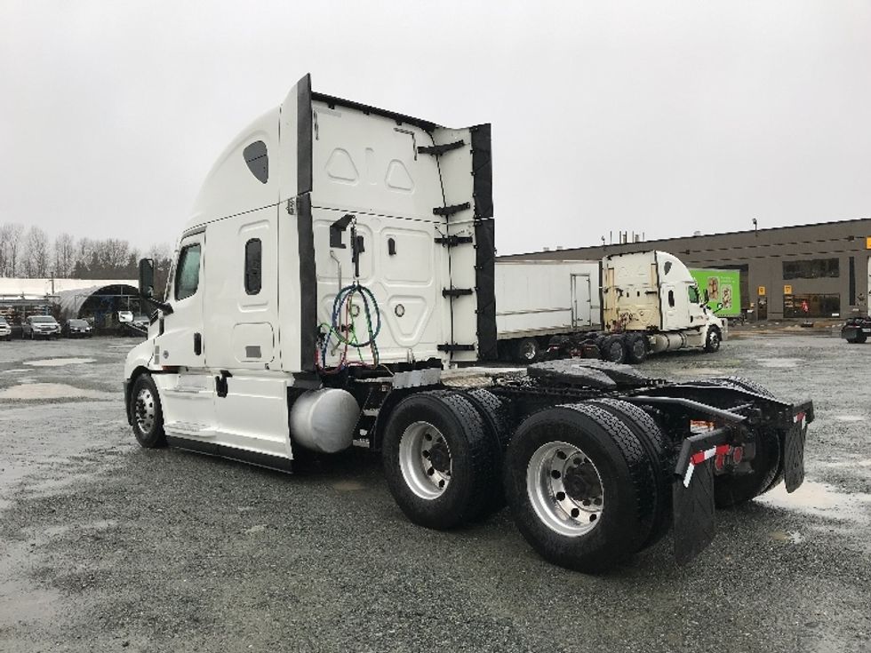 Sleeper Tractor-Heavy Duty Tractors-Freightliner-2020-T12664ST-Delta-BC-1,184,324\n\t\tkm-$ 48,500 - Image 5