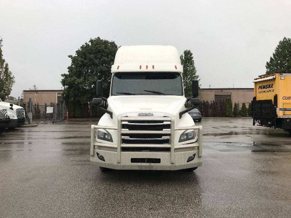 Sleeper Tractor-Heavy Duty Tractors-Freightliner-2020-T12664ST-Delta-BC-831,324\n\t\tkm-$ 76,500 - Image 2