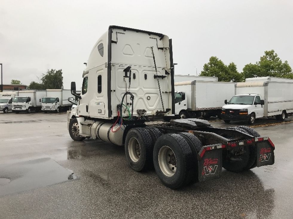 Sleeper Tractor-Heavy Duty Tractors-Freightliner-2020-T12664ST-Delta-BC-831,324\n\t\tkm-$ 76,500 - Image 5