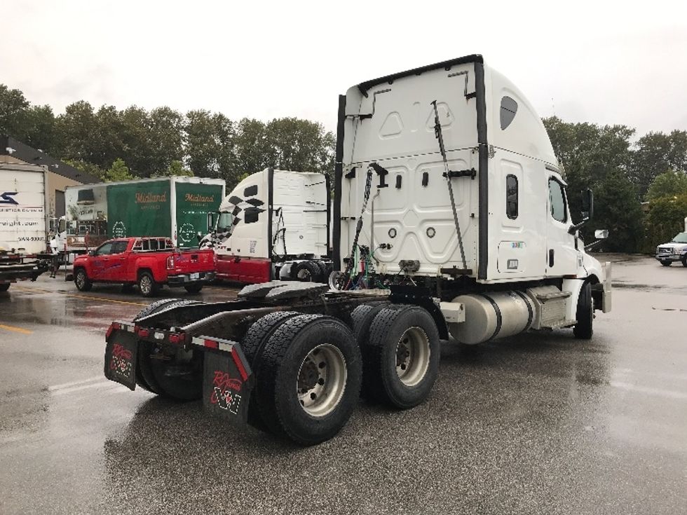 Sleeper Tractor-Heavy Duty Tractors-Freightliner-2020-T12664ST-Delta-BC-831,324\n\t\tkm-$ 76,500 - Image 7