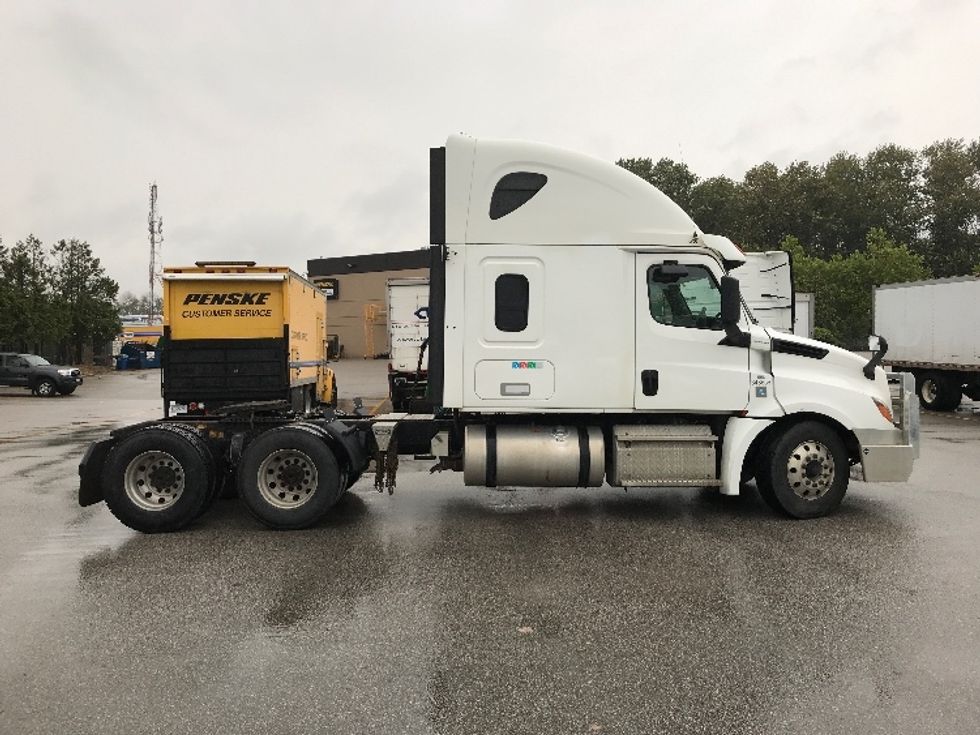 Sleeper Tractor-Heavy Duty Tractors-Freightliner-2020-T12664ST-Delta-BC-831,324\n\t\tkm-$ 76,500 - Image 8