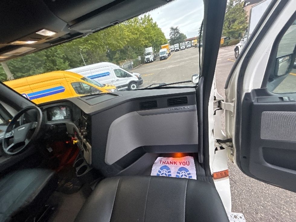 Sleeper Tractor-Heavy Duty Tractors-Freightliner-2020-T12664ST-Delta-BC-988,687\n\t\tkm-$ 68,750 - Image 14