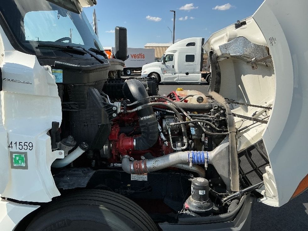 Sleeper Tractor-Heavy Duty Tractors-Freightliner-2020-T12664ST-Denver-CO-489,164\n\t\tmiles-$ 69,750 - Image 19