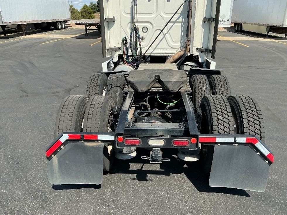 Sleeper Tractor-Heavy Duty Tractors-Freightliner-2020-T12664ST-Denver-CO-489,164\n\t\tmiles-$ 69,750 - Image 6