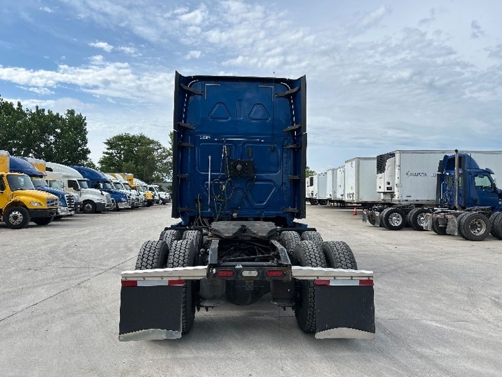 Sleeper Tractor-Heavy Duty Tractors-Freightliner-2020-T12664ST-Des Moines-IA-537,192\n\t\tmiles-$ 60,000 - Image 6