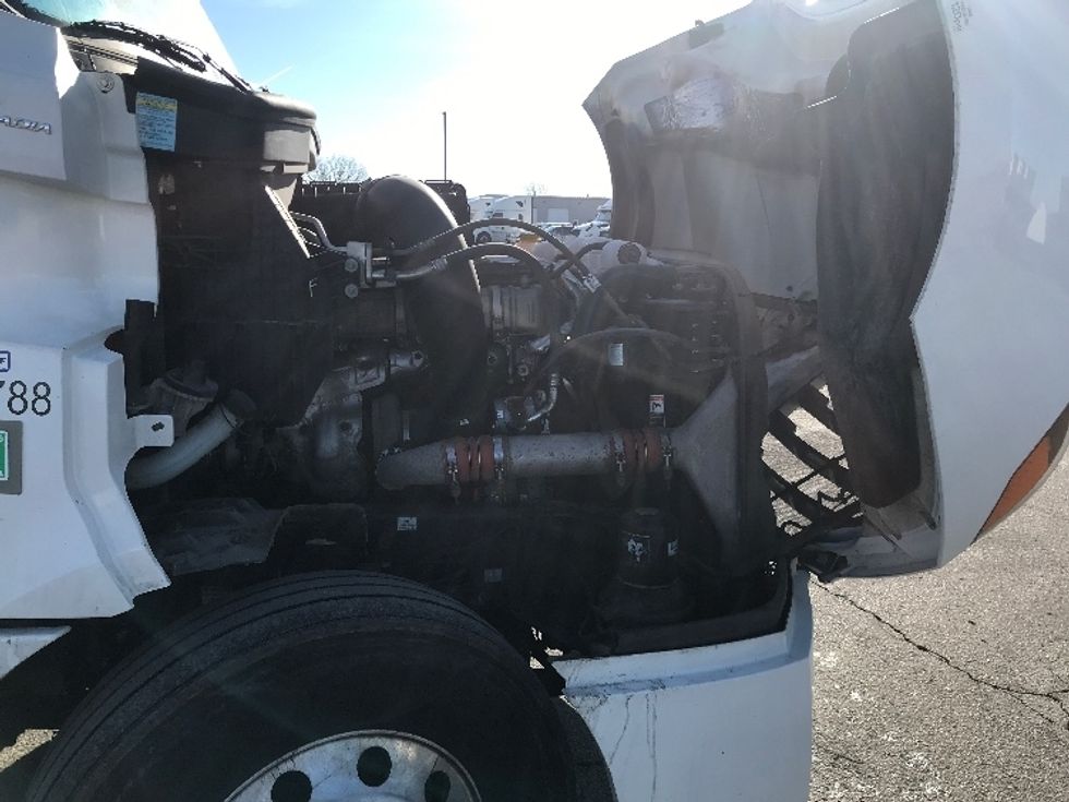 Sleeper Tractor-Heavy Duty Tractors-Freightliner-2020-T12664ST-Des Moines-IA-565,025\n\t\tmiles-$ 54,500 - Image 20