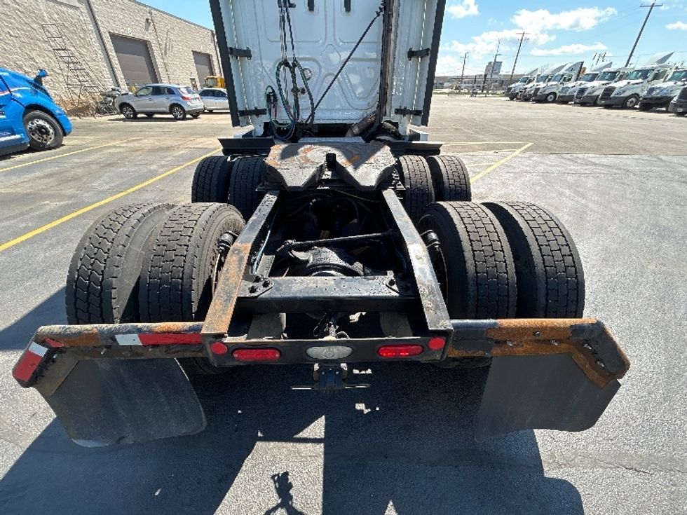 Sleeper Tractor-Heavy Duty Tractors-Freightliner-2020-T12664ST-East Chicago-IN-246,132\n\t\tmiles-$ 71,250 - Image 6