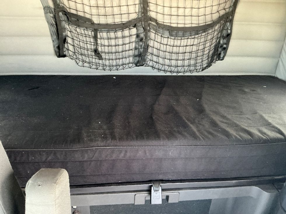 Sleeper Tractor-Heavy Duty Tractors-Freightliner-2020-T12664ST-East Chicago-IN-260,126\n\t\tmiles-$ 75,000 - Image 16