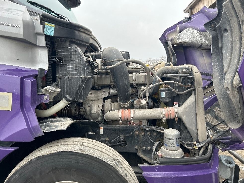 Sleeper Tractor-Heavy Duty Tractors-Freightliner-2020-T12664ST-East Chicago-IN-359,363\n\t\tmiles-$ 72,500 - Image 20