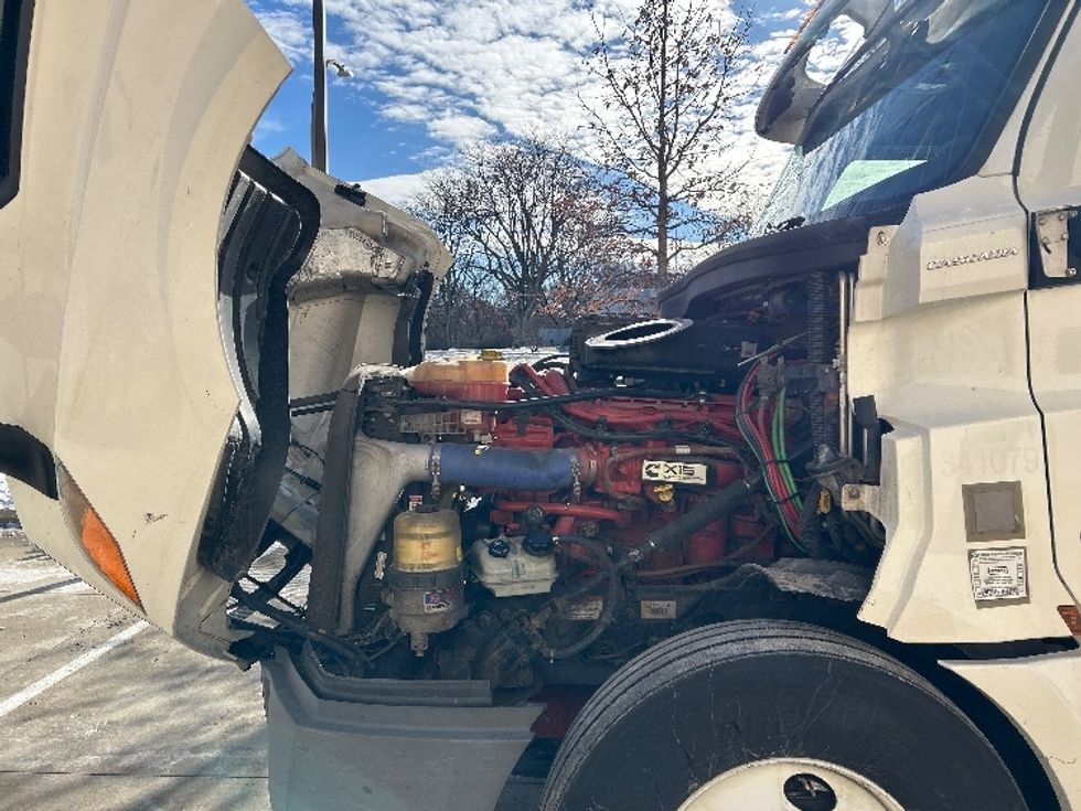 Sleeper Tractor-Heavy Duty Tractors-Freightliner-2020-T12664ST-East Chicago-IN-381,023\n\t\tmiles-$ 64,750 - Image 21