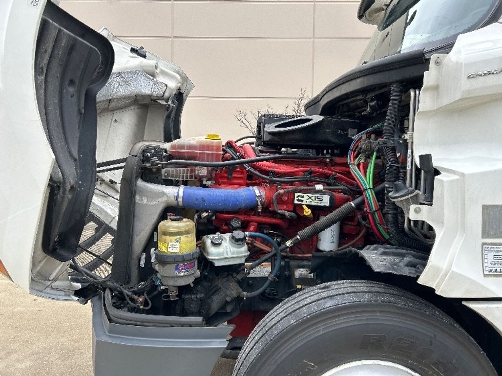 Sleeper Tractor-Heavy Duty Tractors-Freightliner-2020-T12664ST-East Chicago-IN-434,547\n\t\tmiles-$ 62,000 - Image 21