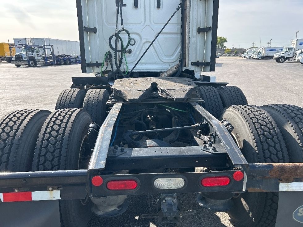 Sleeper Tractor-Heavy Duty Tractors-Freightliner-2020-T12664ST-East Chicago-IN-461,021\n\t\tmiles-$ 65,000 - Image 6