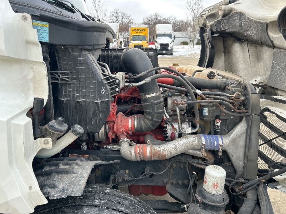 Sleeper Tractor-Heavy Duty Tractors-Freightliner-2020-T12664ST-East Chicago-IN-470,576\n\t\tmiles-$ 59,750 - Image 19