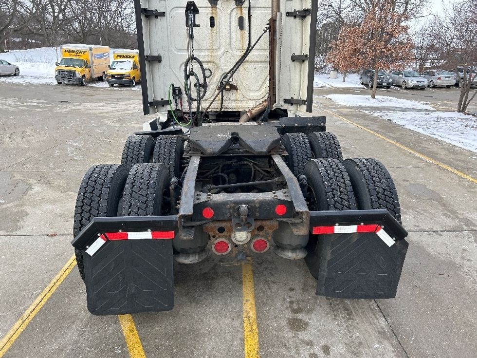 Sleeper Tractor-Heavy Duty Tractors-Freightliner-2020-T12664ST-East Chicago-IN-470,576\n\t\tmiles-$ 59,750 - Image 6