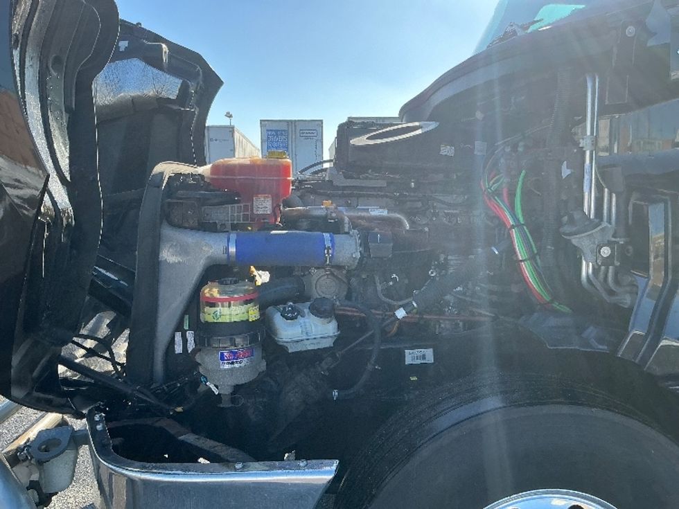 Sleeper Tractor-Heavy Duty Tractors-Freightliner-2020-T12664ST-East Chicago-IN-499,005\n\t\tmiles-$ 54,500 - Image 19