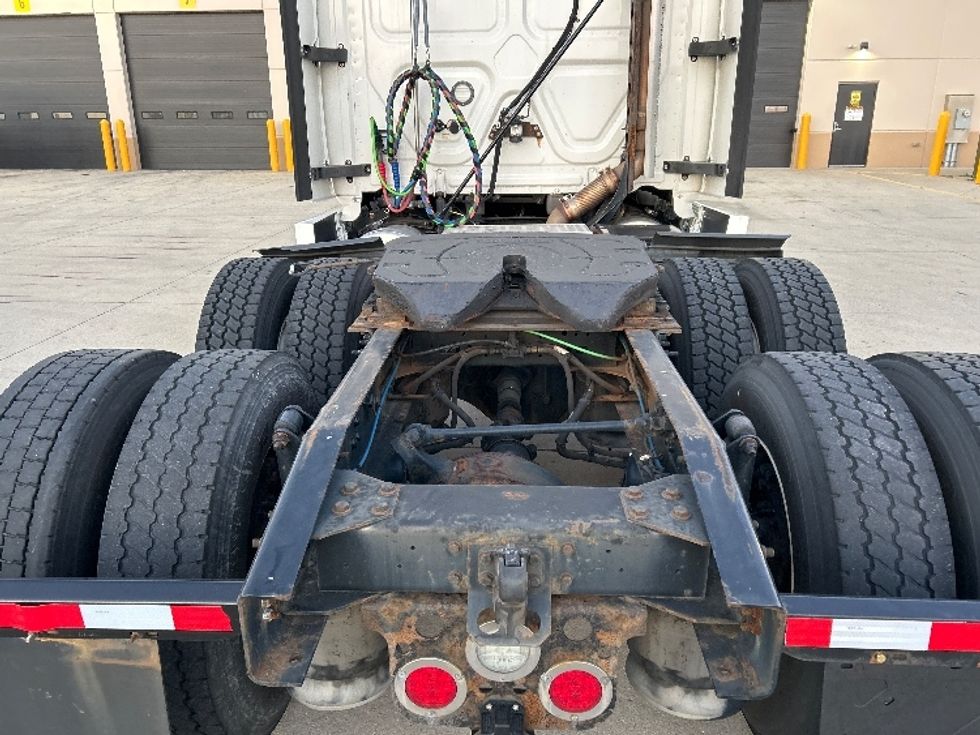 Sleeper Tractor-Heavy Duty Tractors-Freightliner-2020-T12664ST-East Chicago-IN-501,014\n\t\tmiles-$ 62,250 - Image 6