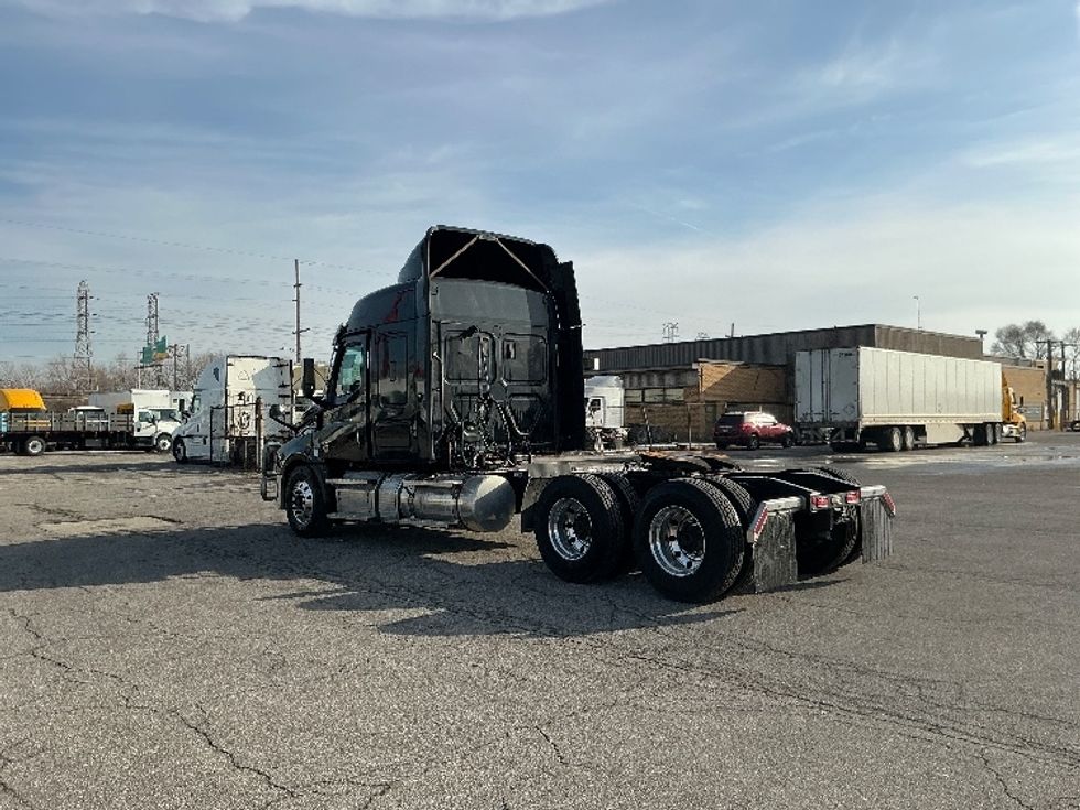 Sleeper Tractor-Heavy Duty Tractors-Freightliner-2020-T12664ST-East Chicago-IN-501,157\n\t\tmiles-$ 54,500 - Image 5