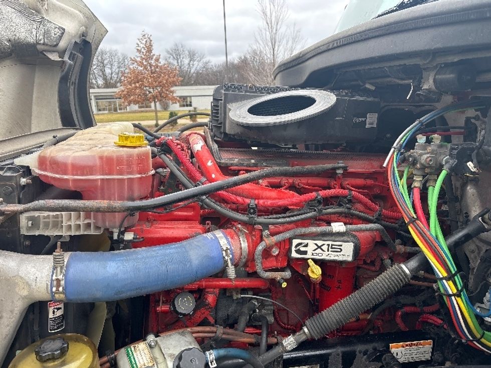 Sleeper Tractor-Heavy Duty Tractors-Freightliner-2020-T12664ST-East Chicago-IN-514,300\n\t\tmiles-$ 61,250 - Image 20