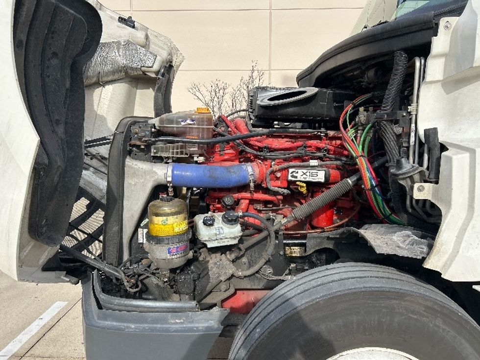 Sleeper Tractor-Heavy Duty Tractors-Freightliner-2020-T12664ST-East Chicago-IN-526,363\n\t\tmiles-$ 55,750 - Image 21