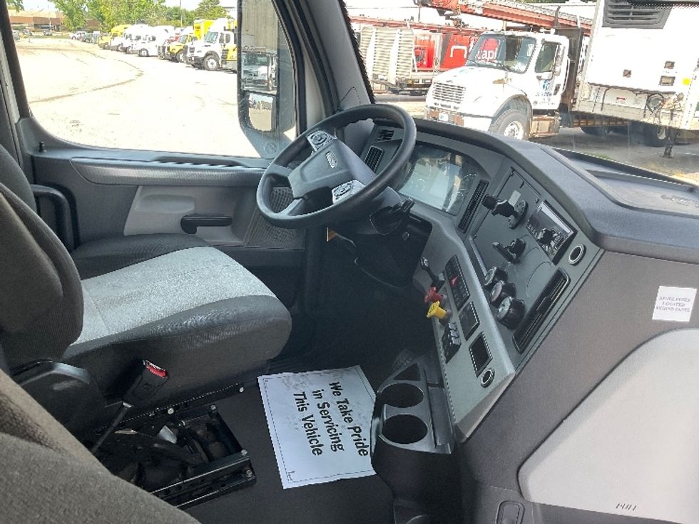 Sleeper Tractor-Heavy Duty Tractors-Freightliner-2020-T12664ST-East Chicago-IN-526,620\n\t\tmiles-$ 58,750 - Image 15