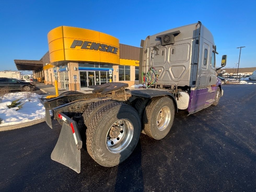 Sleeper Tractor-Heavy Duty Tractors-Freightliner-2020-T12664ST-East Chicago-IN-532,953\n\t\tmiles-$ 59,750 - Image 7