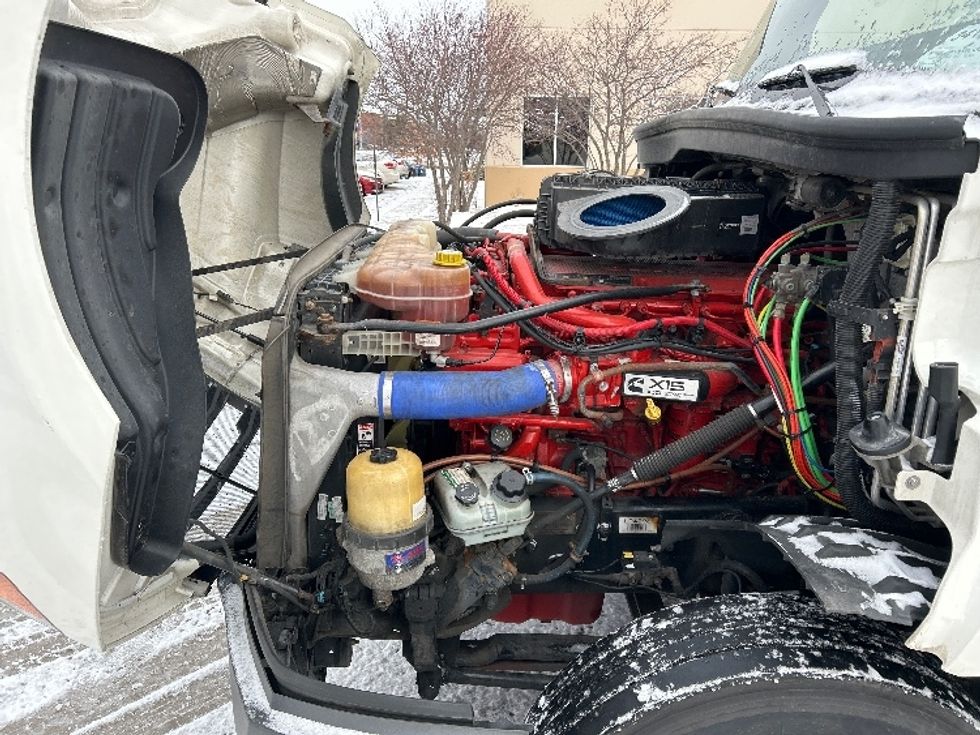 Sleeper Tractor-Heavy Duty Tractors-Freightliner-2020-T12664ST-East Chicago-IN-533,855\n\t\tmiles-$ 56,000 - Image 21