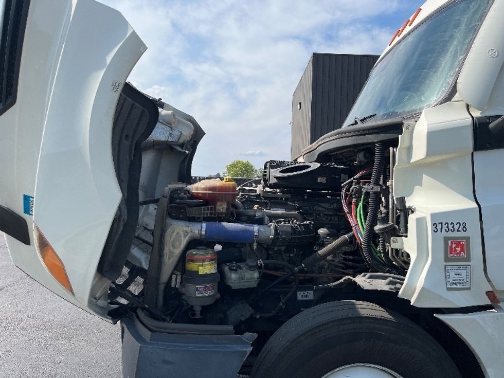 Sleeper Tractor-Heavy Duty Tractors-Freightliner-2020-T12664ST-East Chicago-IN-543,139\n\t\tmiles-$ 61,250 - Image 21